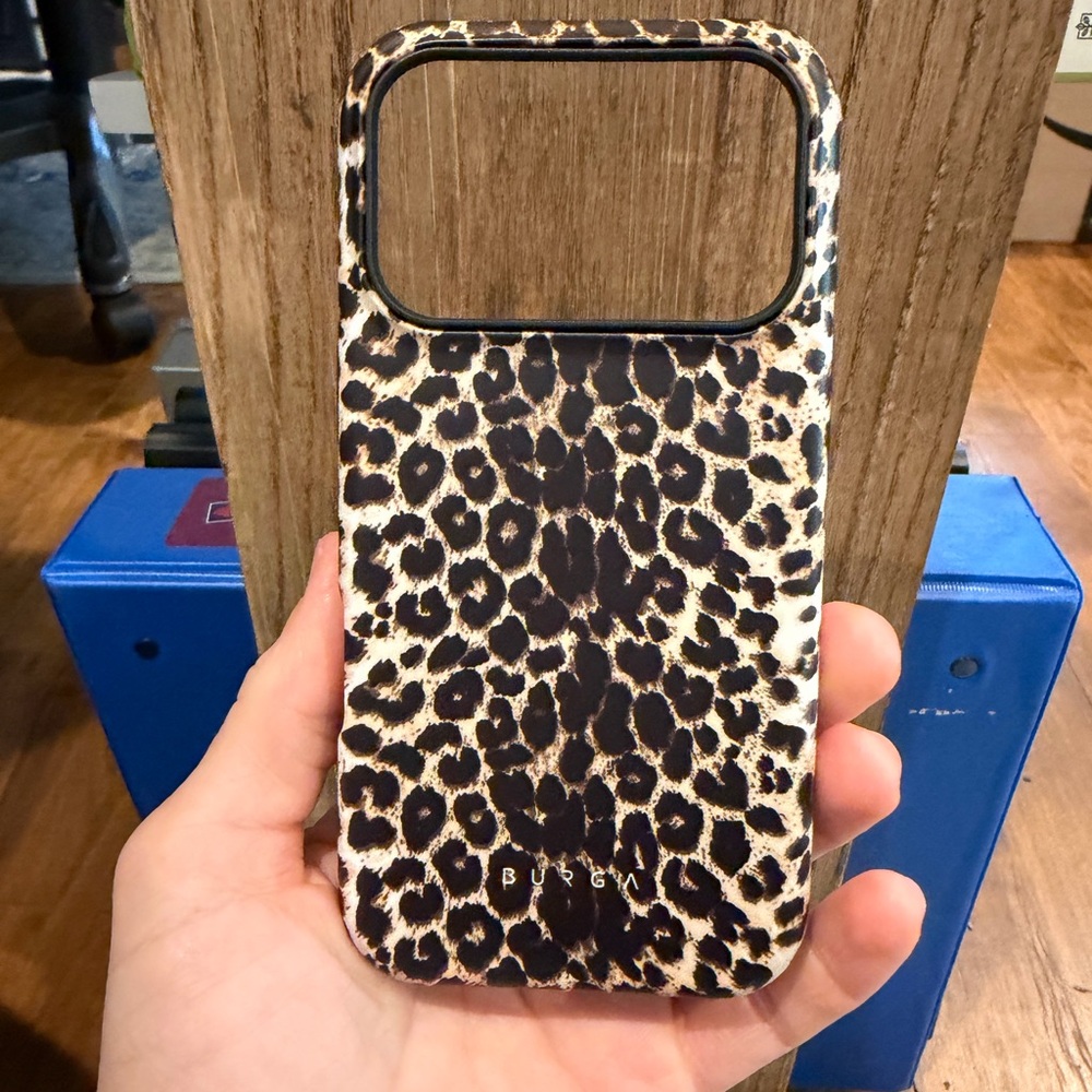 Burga iPhone 17 Pro Case - Picture 2 of 6